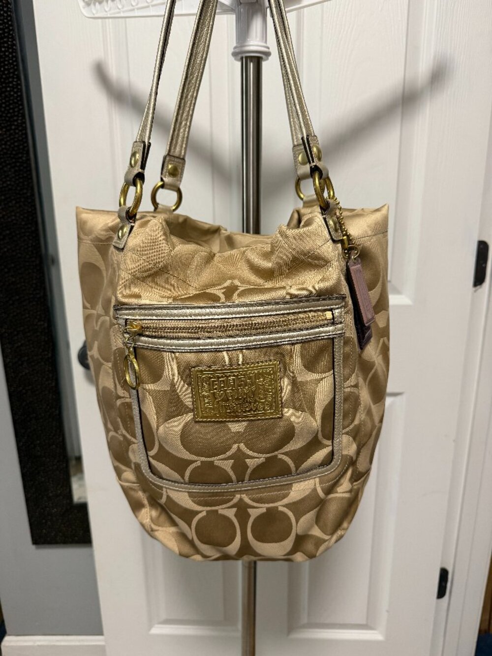 Coach Poppy Vintage Shoulder Tote Bag w/original Hang Tags NoA1069 14569